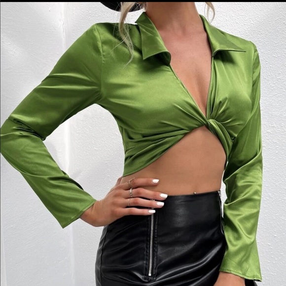 SHEIN Satin Green Front Tie Long Sleeve Collar Crop Top - Picture 2 of 5